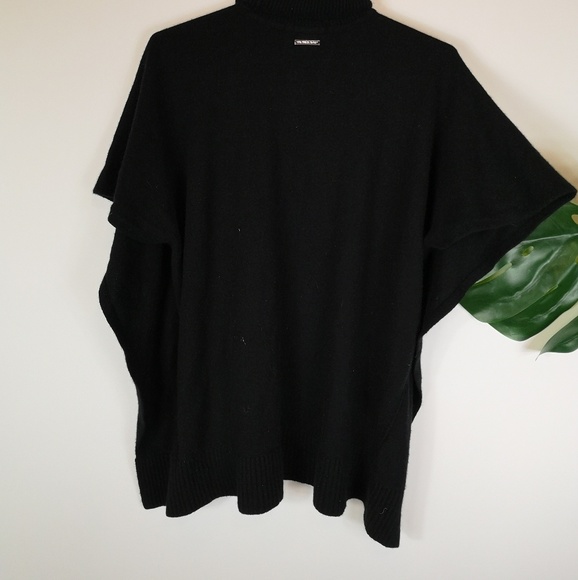 Gorgeous Michael kors wool and cashmere po… - Picture 3 of 6